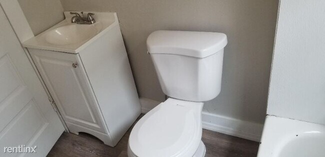 Foto del edificio - 137 W 66th St