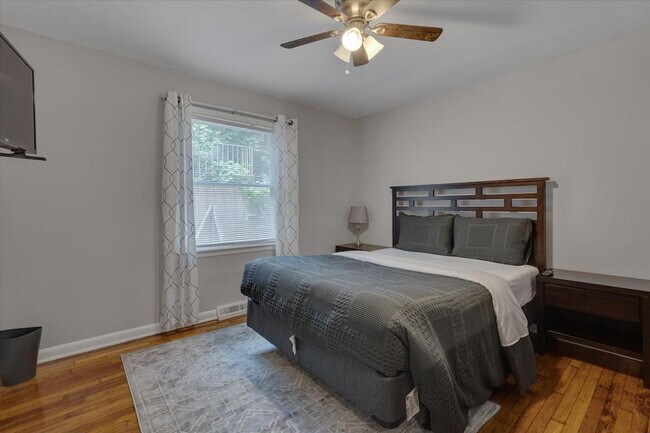 Foto del edificio - 804 Urban Ave