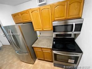 Foto del edificio - 2 br, 1 bath  - Lakeside at Lauderdale Lakes