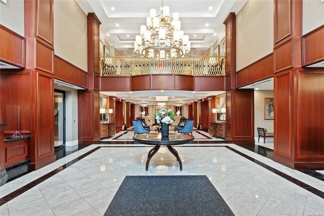 Building Photo - 6000 Royal Ct