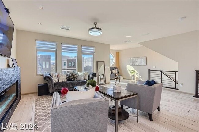 Foto del edificio - 8044 Haywood Estate Ave