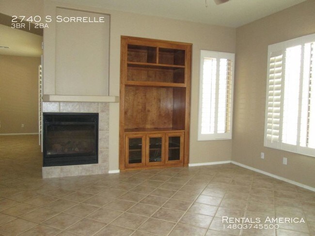 Building Photo - 2740 S Sorrelle