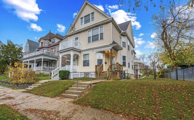 Building Photo - 2436 N 1st St