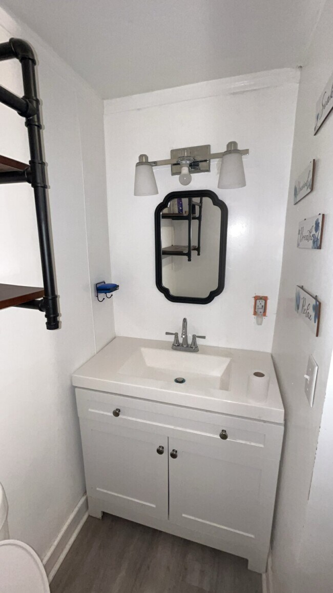 Foto del edificio - 3014 Nursery Ave