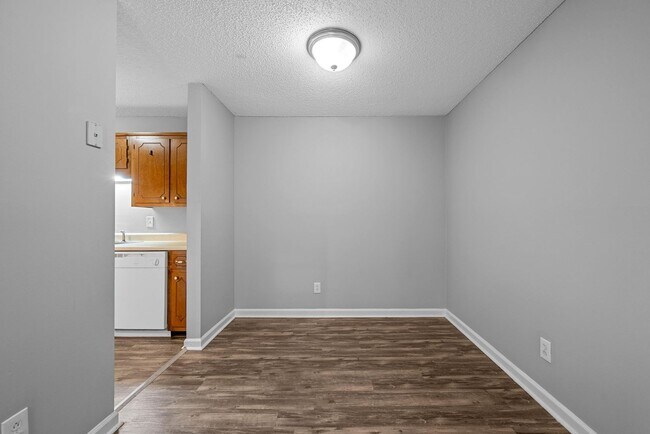 Building Photo - 1239 Parkway Pl