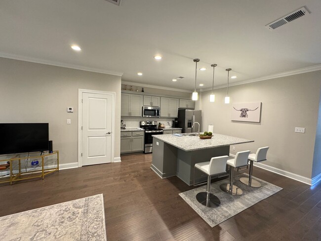 Building Photo - 3BR/3.5BA For Rent