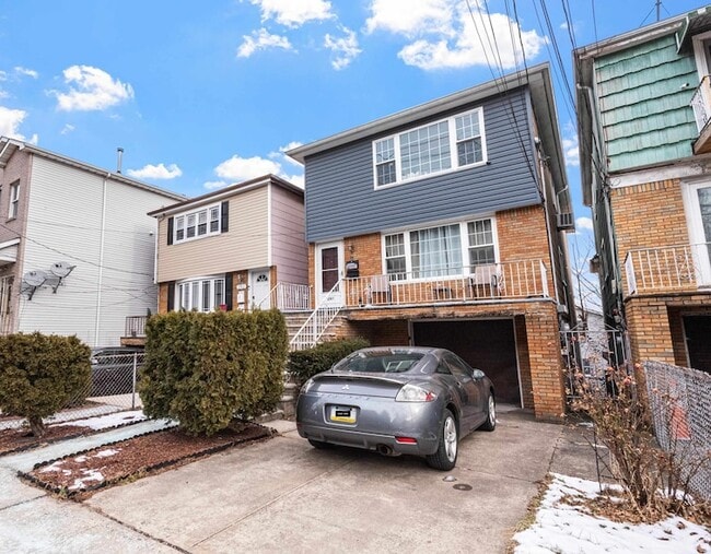 Photo - 290 Randolph Ave House