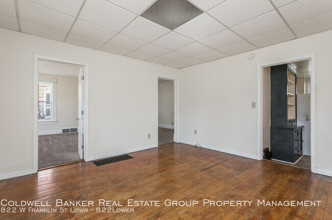 Building Photo - 822 W Franklin St Lowr