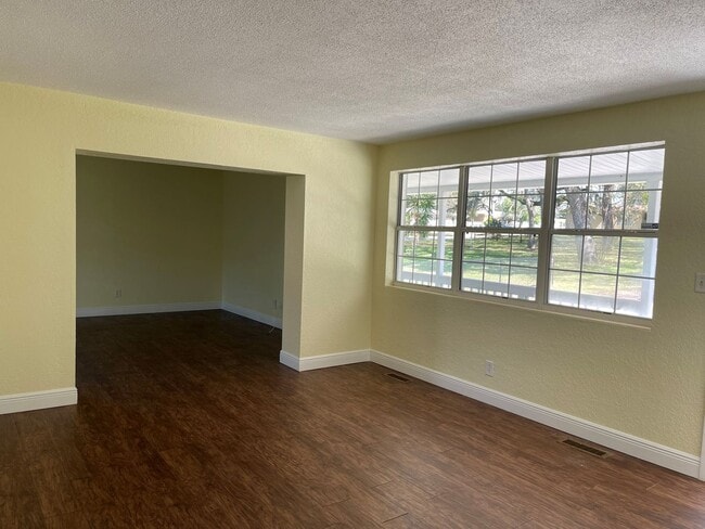 Building Photo - Charming 3-Bedroom Home in Ormond Beach