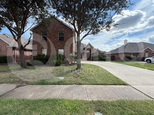 Building Photo - 1618 Nestledown Dr