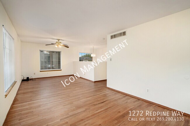 Foto del edificio - 1272 Redpine Way