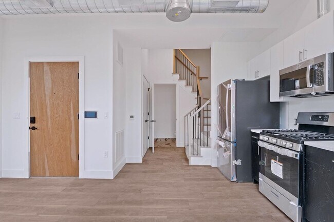 Foto del edificio - 375 Monmouth St
