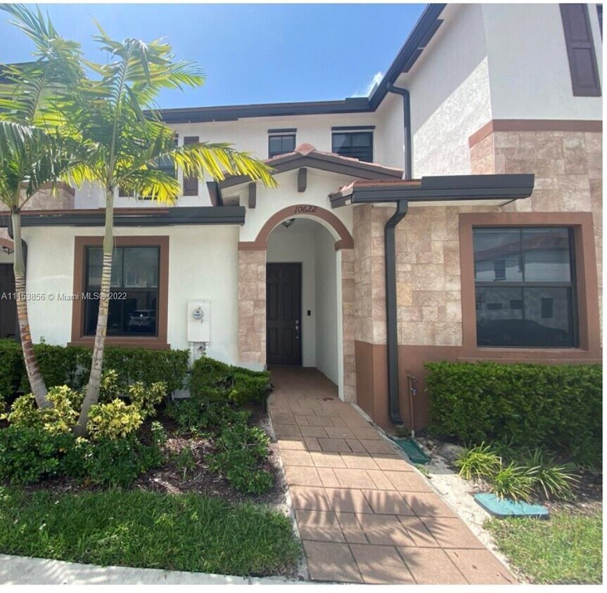 10622 W 33rd Way, Hialeah, FL 33018 Townhome Rentals in Hialeah FL
