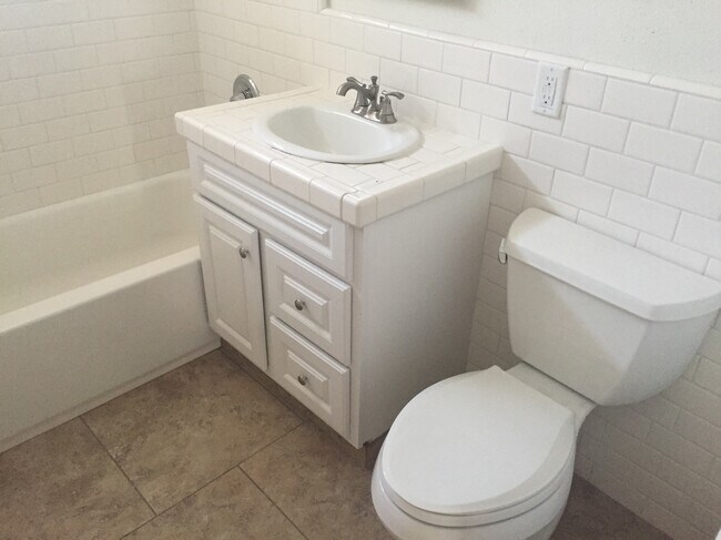 Foto del edificio - 1510 E Kern Ave