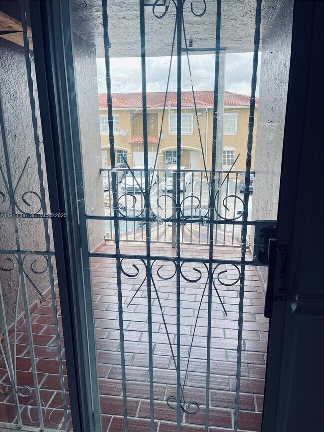 Foto del edificio - 2925 W 80th St