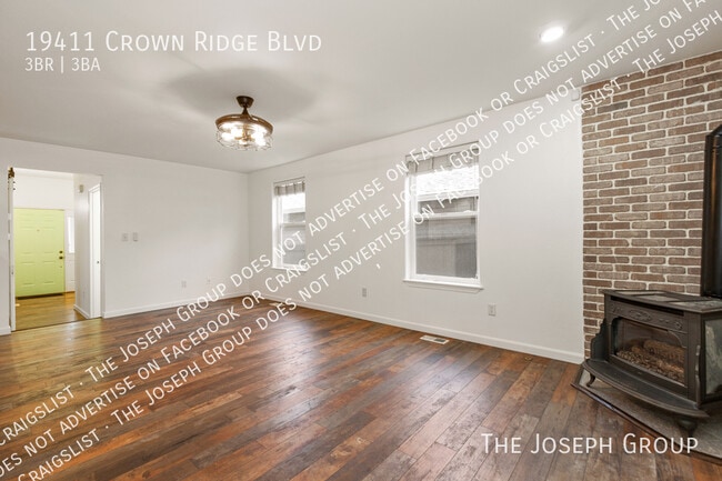 Foto del edificio - 19411 Crown Ridge Blvd