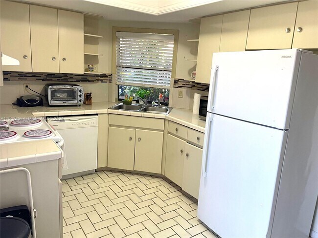 Foto del edificio - 4840 SW 149th Ct