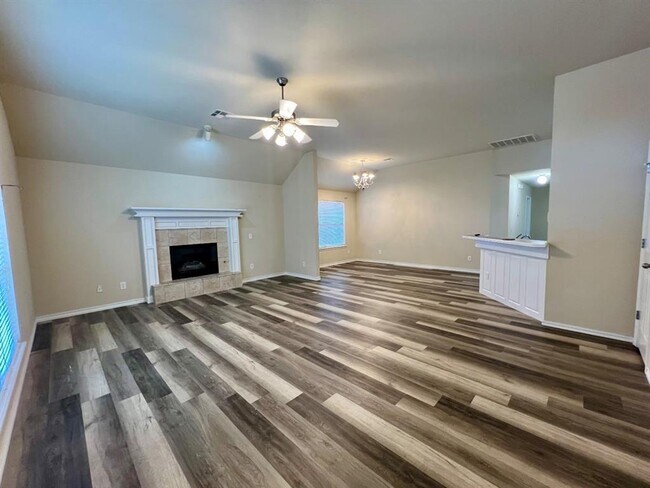 Building Photo - 2205 SW 93rd Pl