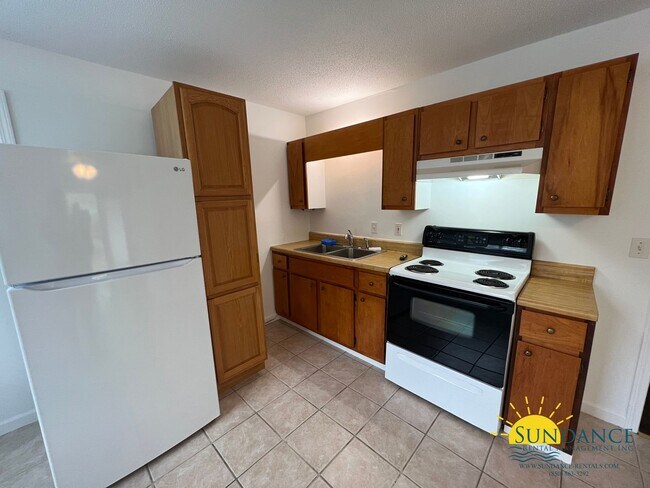 Building Photo - One bedroom Unit in the heart of Destin: U...