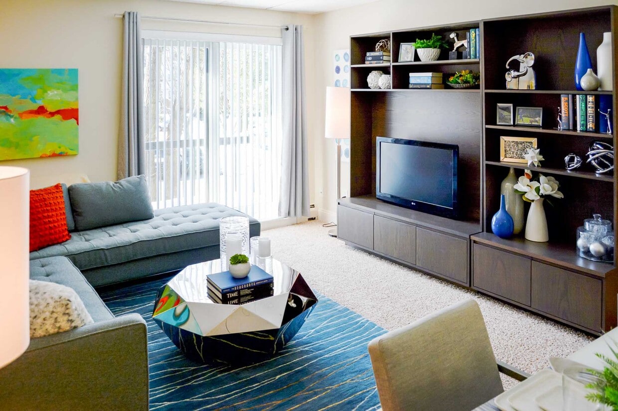 Primary Photo - Weymouth Commons