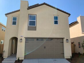 Building Photo - 2062 N Perry Ln