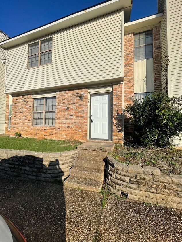 Foto principal - 964 Winter Garden Dr