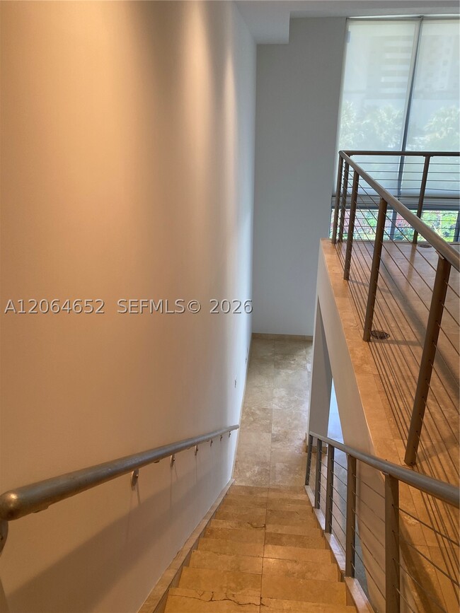 Foto del edificio - 1050 Brickell Ave