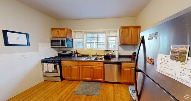 Building Photo - 23 Tufts St