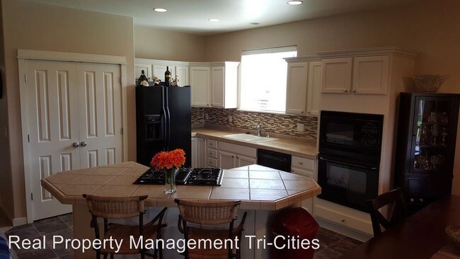 Foto del edificio - 4904 Monrovia Ln