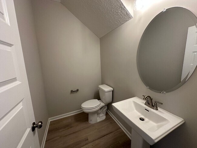 Foto del edificio - Brand New Townhome In Shelbyville - MOVE I...