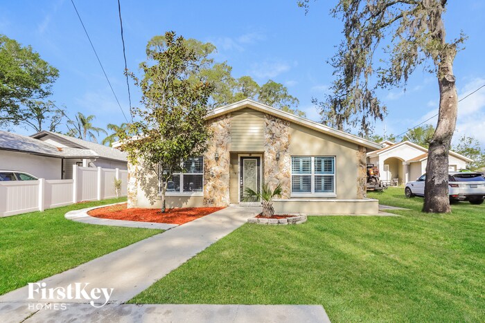 Foto principal - 8908 N Hamner Ave