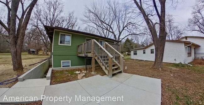 Building Photo - 3 br, 2 bath House - 2111 Ivy Dr.