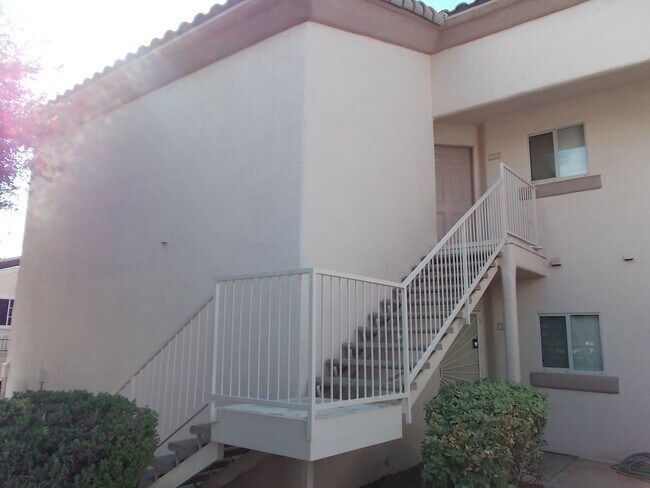 Foto del edificio - 4555 E Sahara Ave