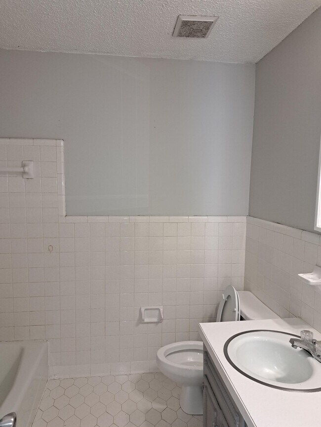 Foto del edificio - 1336 High Point Terrace