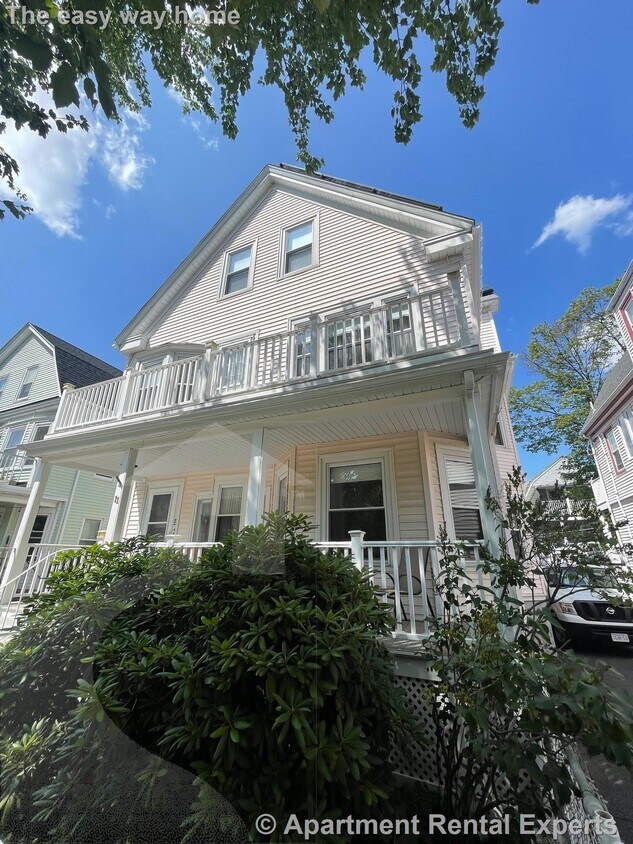 Renovated 4 room 2 bed * Walk Davis Redlin... Townhouse for Rent in