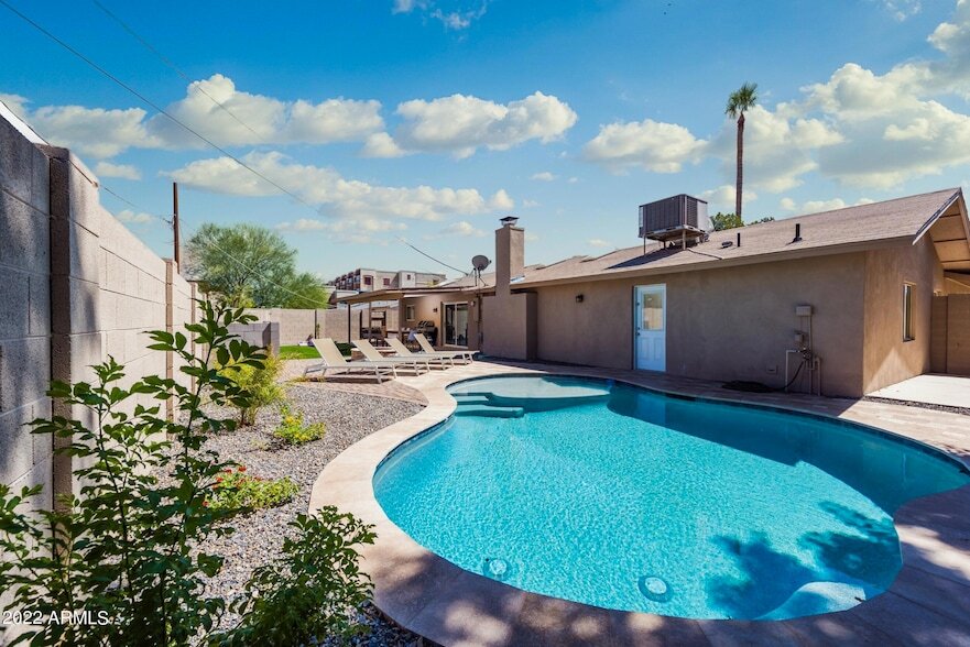 Primary Photo - 8338 E Monterosa St