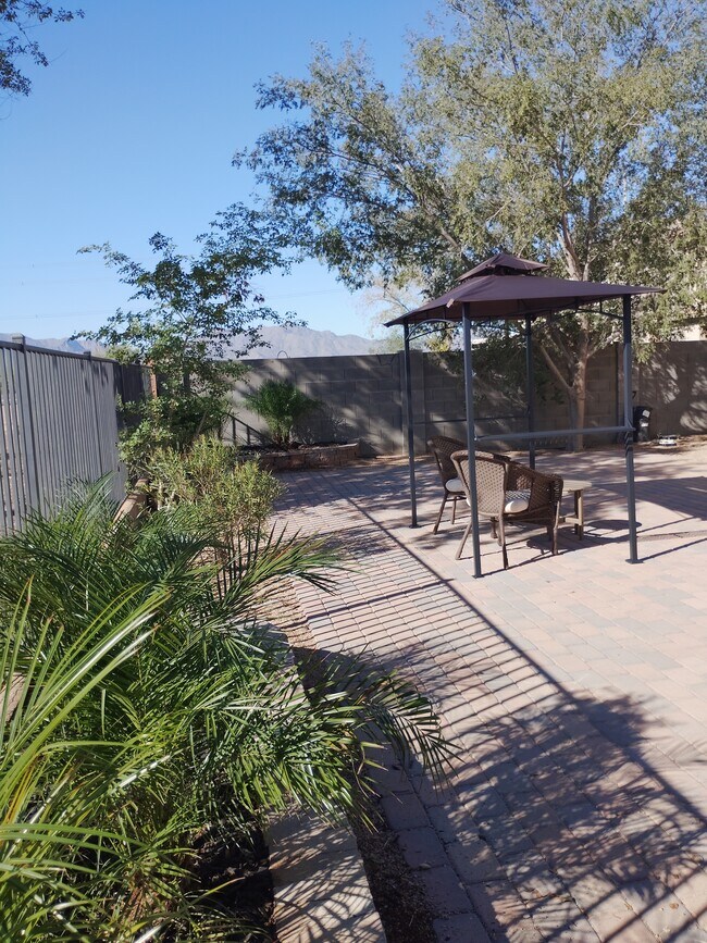 Building Photo - 7369 W Magdalena Ln