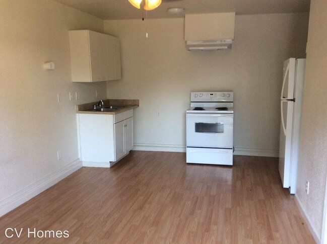Building Photo - 1 br, 1 bath Apartment - 365 1/2 N. Echo Ave.
