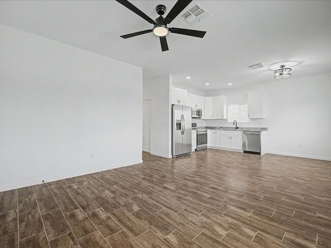 Building Photo - 5655 E 29th St