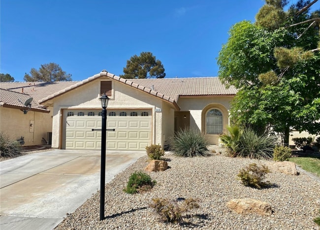 Building Photo - 5441 Cove Point Dr