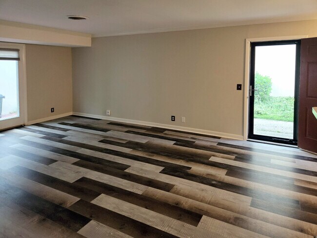 Building Photo - 210 Old Hickory Blvd