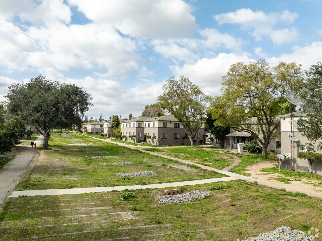 Wyvernwood Garden Apartments Apartments in Los Angeles, CA Westside Rentals