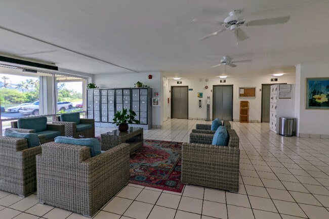 Building Photo - 2211 Ala Wai Blvd