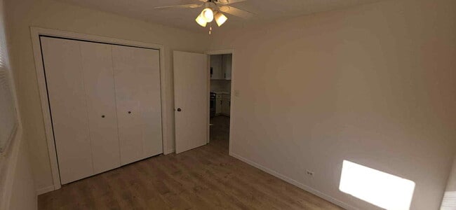 Foto del edificio - 445 W 37th St