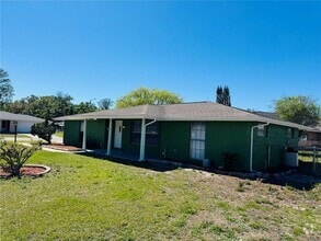 Building Photo - 7611 Summertree Ln