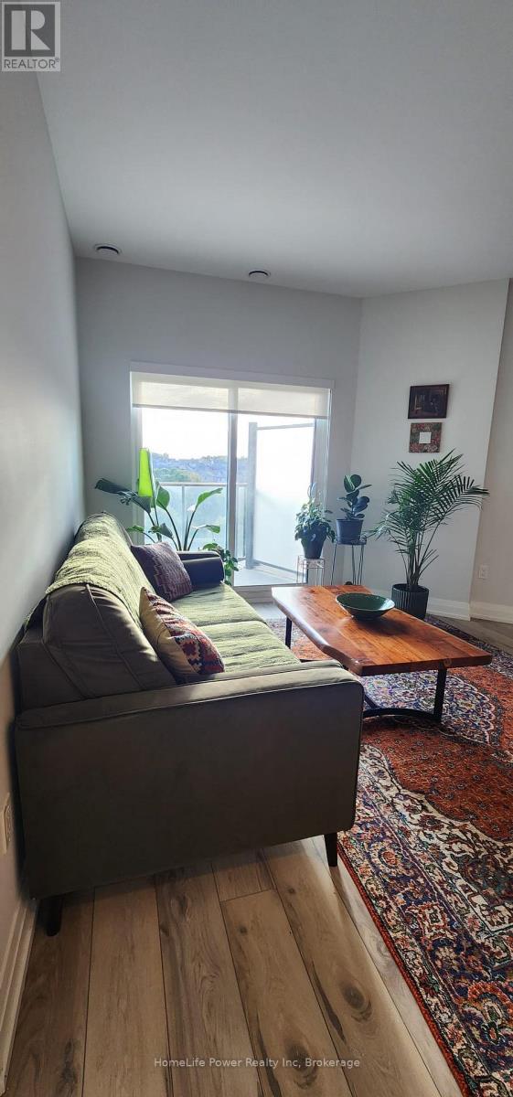 Photo du bâtiment - 90 Starwood Dr