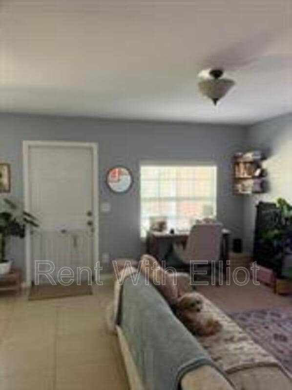 Foto del edificio - 1405 Miami Rd