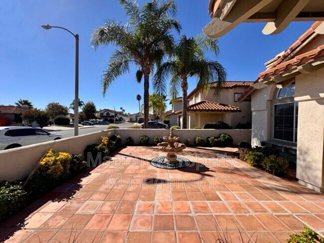 Building Photo - 40145 Ravenwood Dr