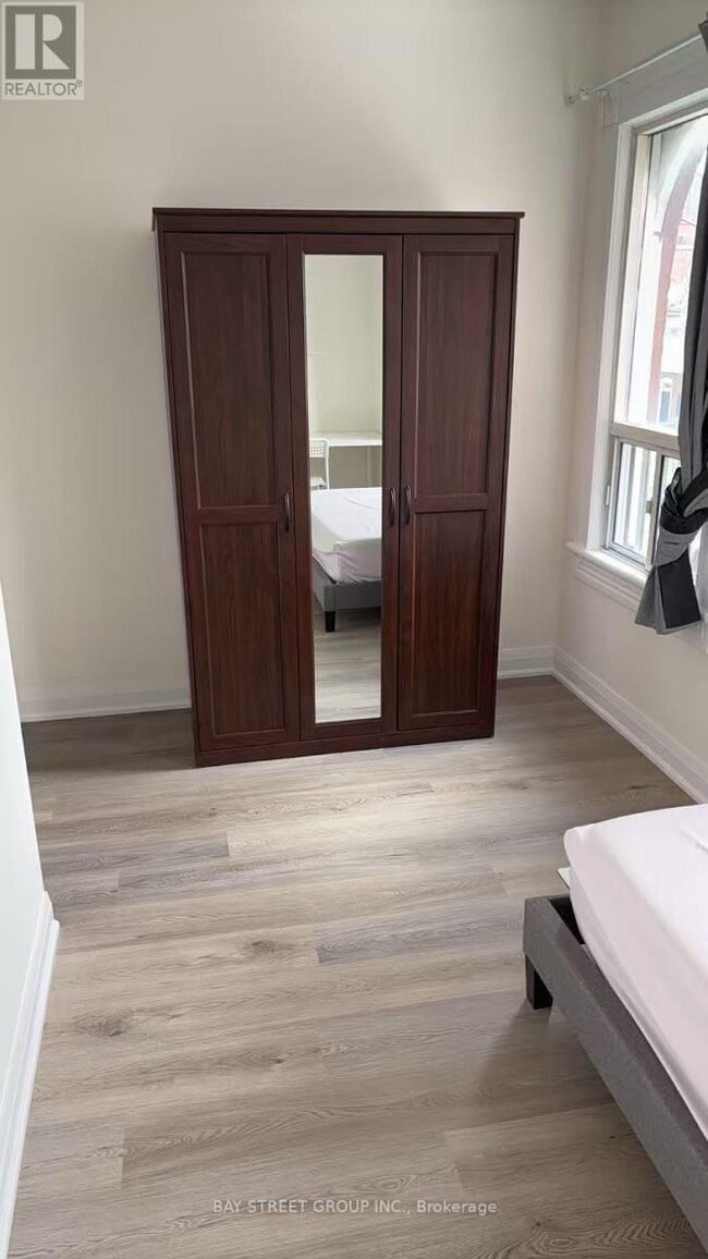 Building Photo - 11.5 Lippincott St