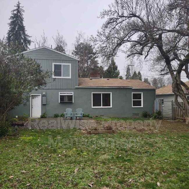 Foto del edificio - 375 W Birch Ct